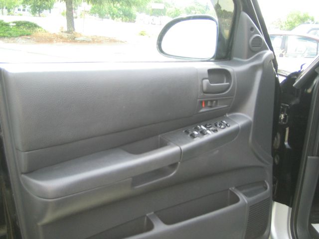 Dodge Dakota 2003 photo 1