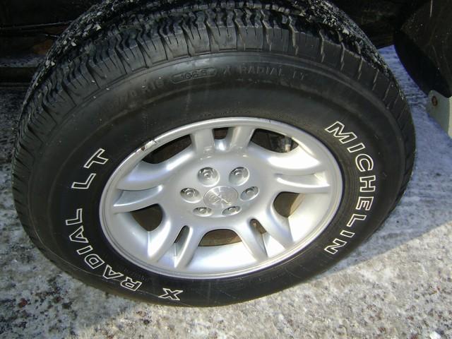 Dodge Dakota 2003 photo 2