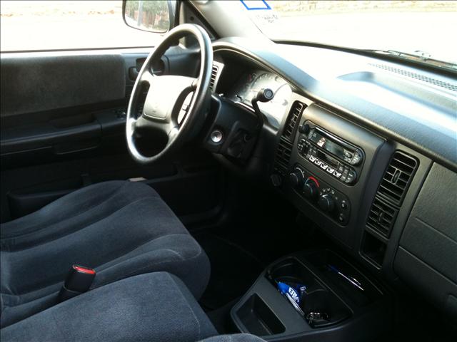 Dodge Dakota 2003 photo 2