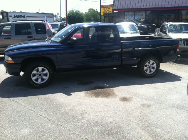 Dodge Dakota L300 2 4DR SDN Pickup Truck