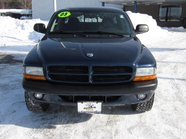 Dodge Dakota 2003 photo 2
