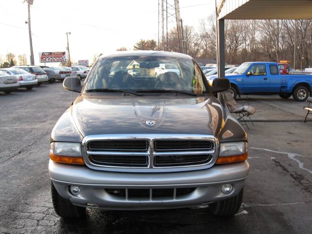 Dodge Dakota SLT Pickup
