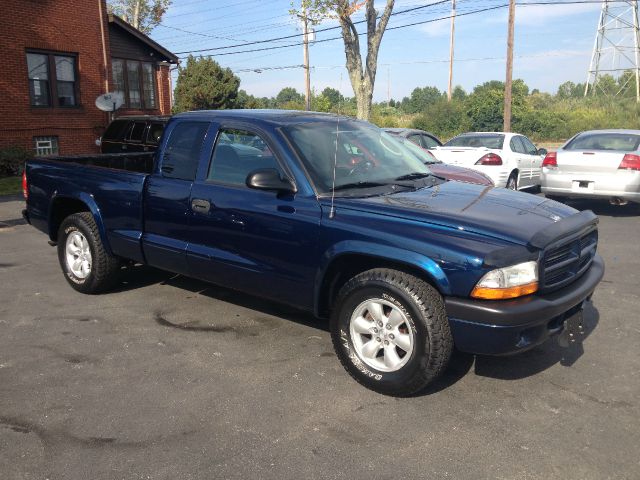 Dodge Dakota L300 2 4DR SDN Pickup Truck