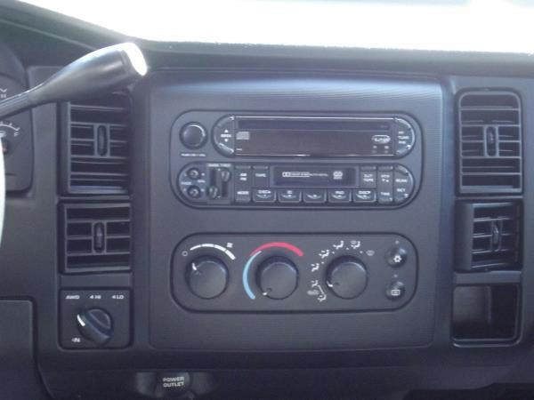 Dodge Dakota 2003 photo 3