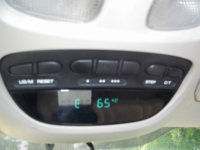 Dodge Dakota 2004 photo 2