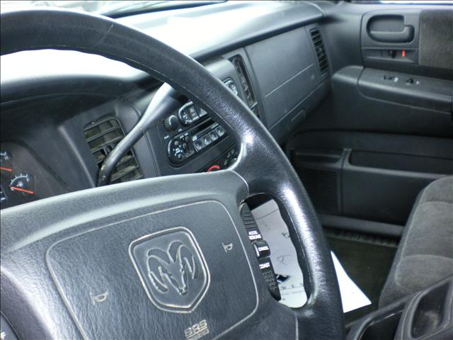Dodge Dakota 2004 photo 2