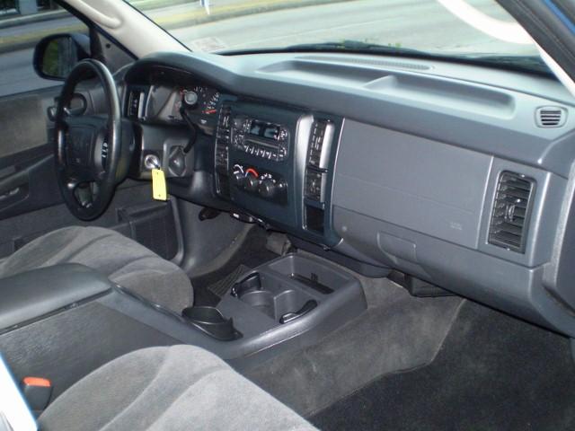 Dodge Dakota 2004 photo 3