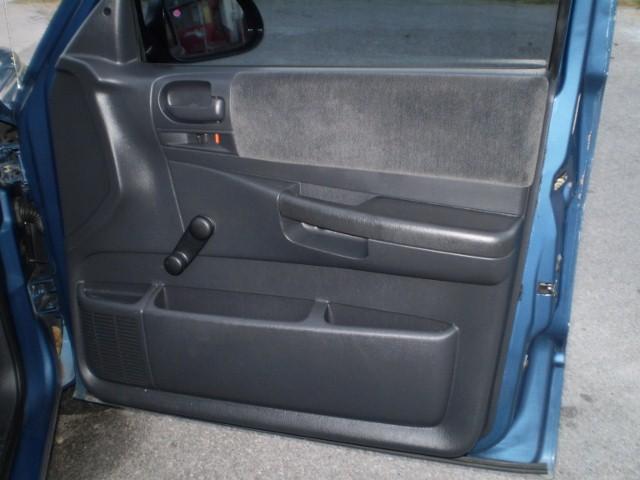 Dodge Dakota 2004 photo 4