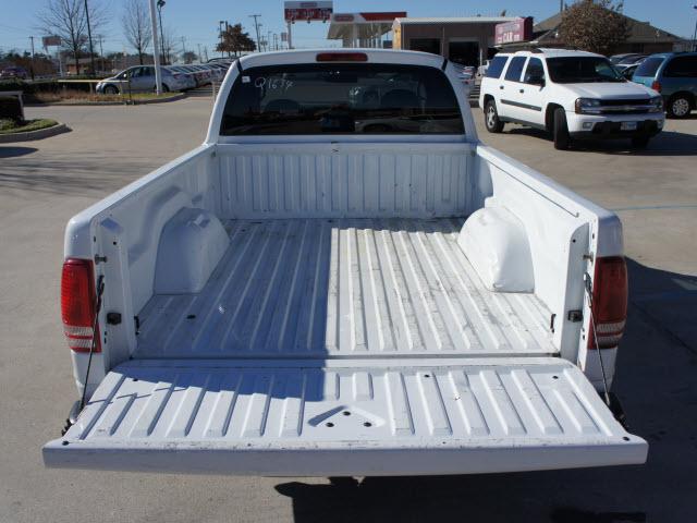 Dodge Dakota 2004 photo 4
