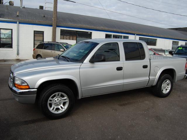 Dodge Dakota SLT Pickup