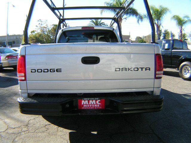 Dodge Dakota 2004 photo 2