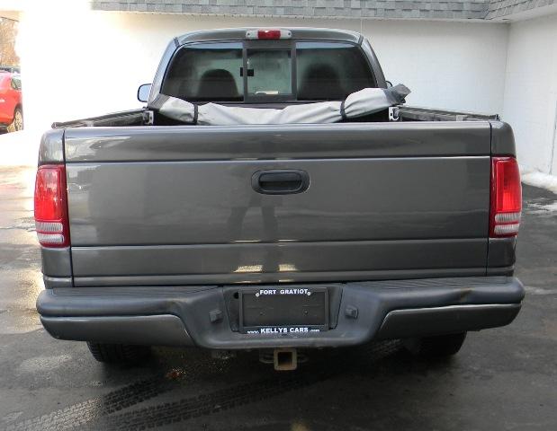 Dodge Dakota 2004 photo 2