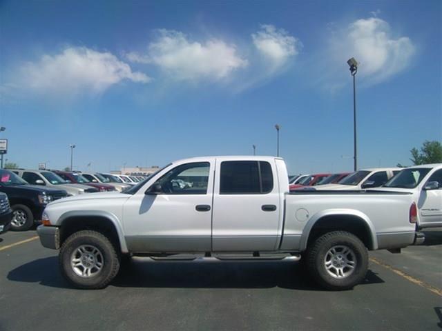 Dodge Dakota 2004 photo 2