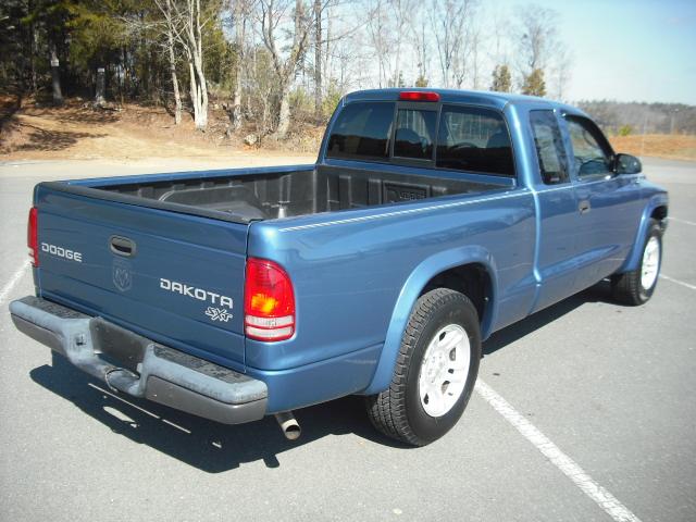 Dodge Dakota 2004 photo 2