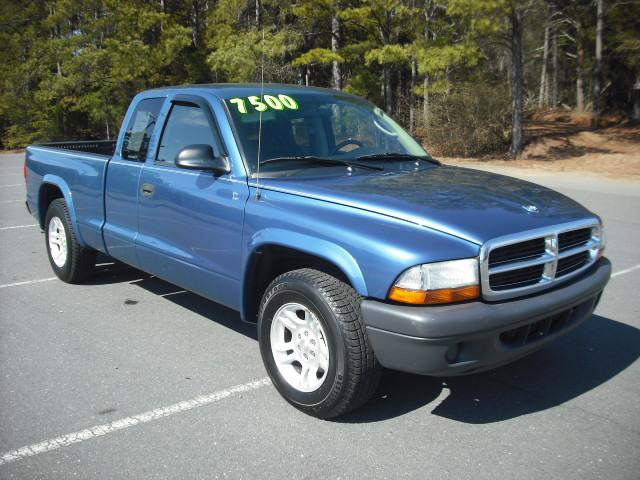 Dodge Dakota 2004 photo 3