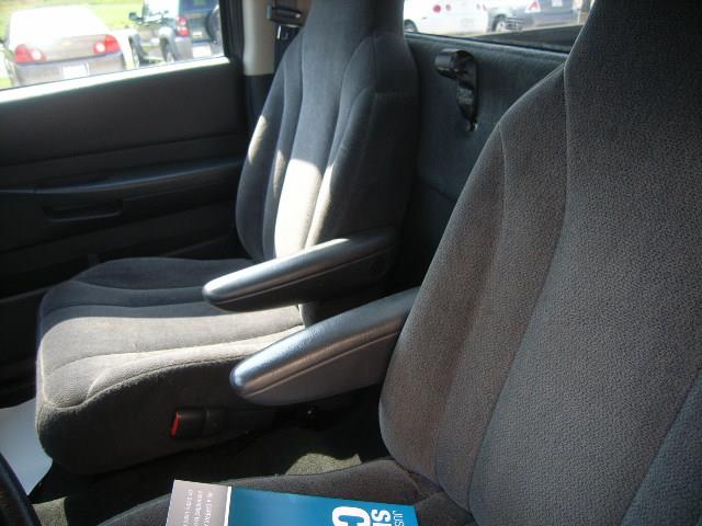 Dodge Dakota 2004 photo 2