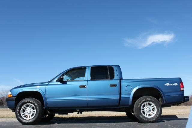 Dodge Dakota 2004 photo 2