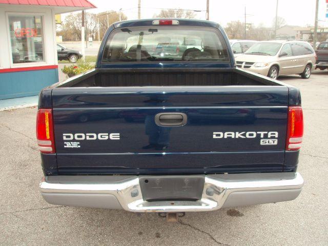 Dodge Dakota 2004 photo 2