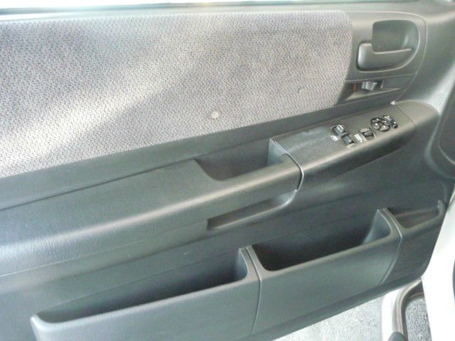 Dodge Dakota 2004 photo 2