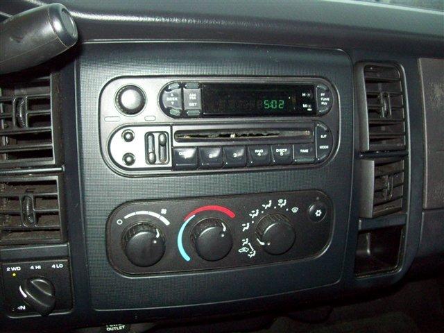 Dodge Dakota 2004 photo 2