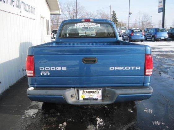 Dodge Dakota 2004 photo 2