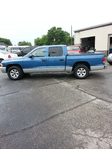 Dodge Dakota 2004 photo 2