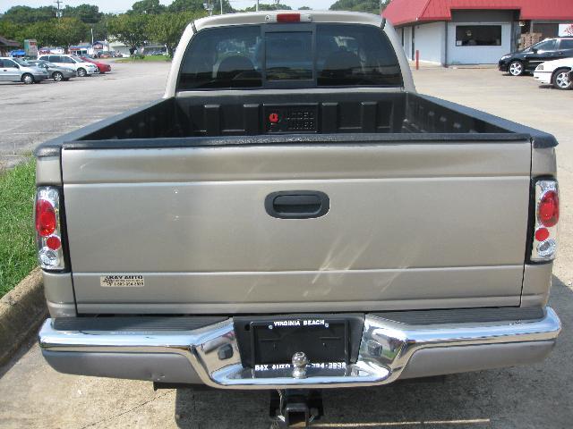 Dodge Dakota 2004 photo 2