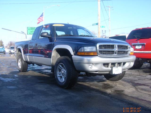 Dodge Dakota SLT Pickup