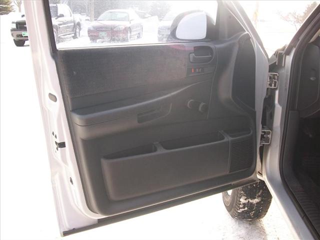 Dodge Dakota 2004 photo 1