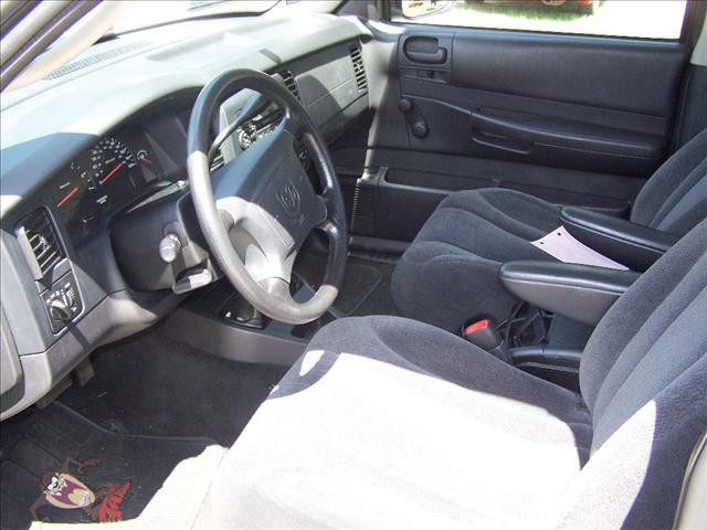 Dodge Dakota 2004 photo 2