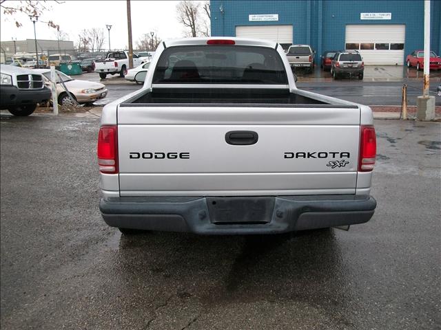 Dodge Dakota 2004 photo 2