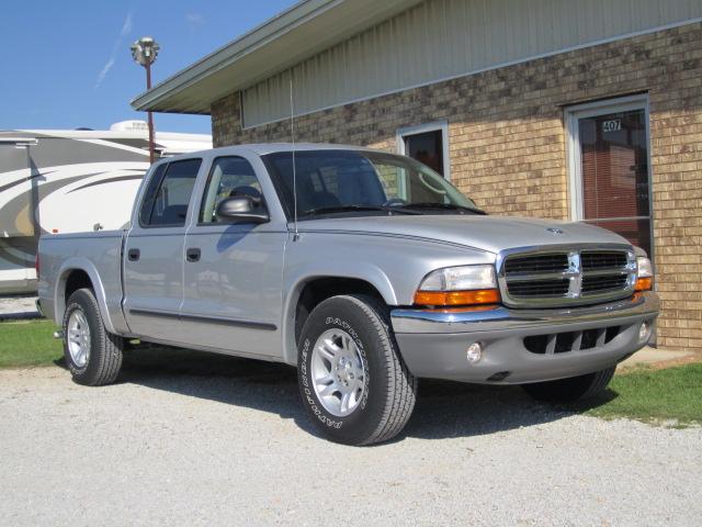 Dodge Dakota SLT Pickup