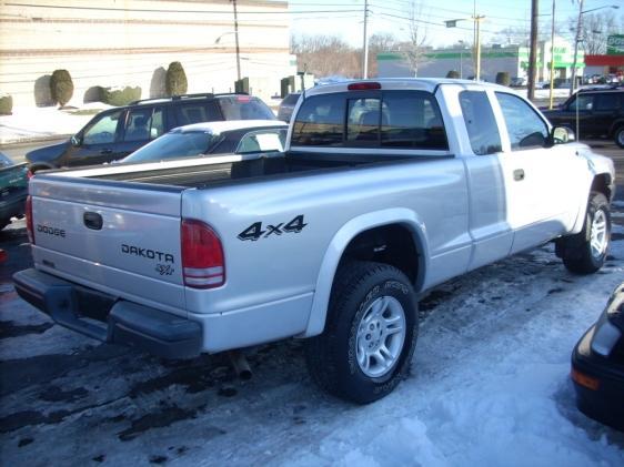 Dodge Dakota 2004 photo 2