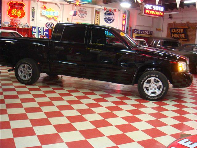 Dodge Dakota 2005 photo 2