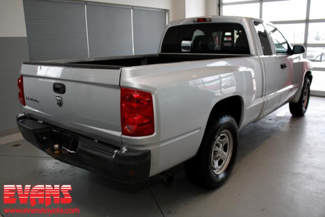 Dodge Dakota 2005 photo 2