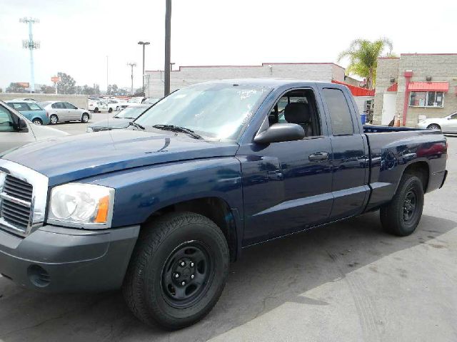 Dodge Dakota 2005 photo 2