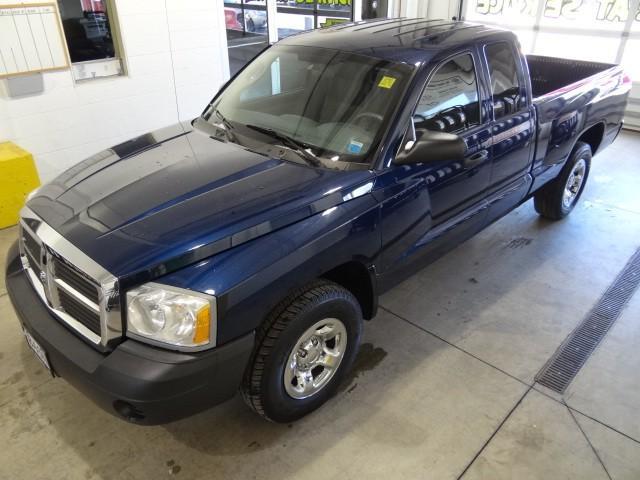 Dodge Dakota 2005 photo 2