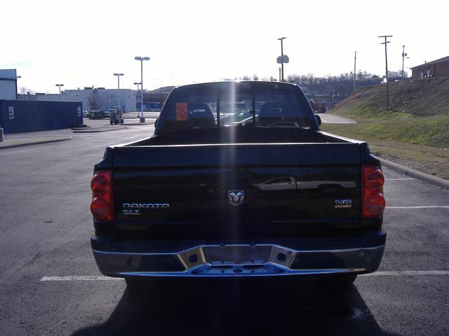Dodge Dakota 2005 photo 2