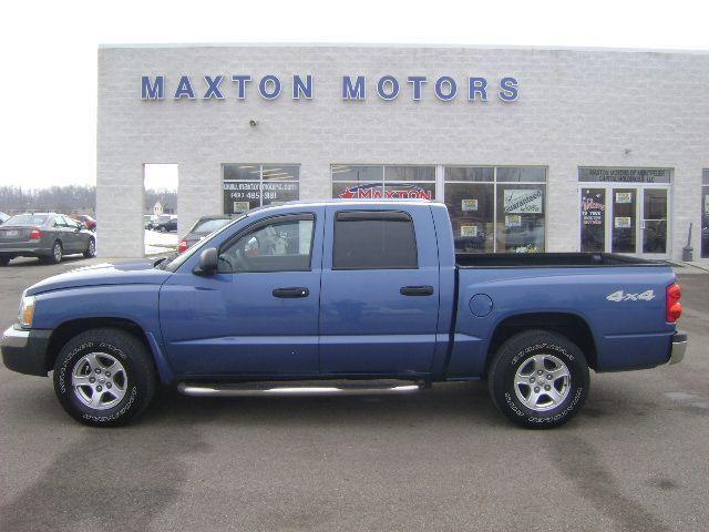 Dodge Dakota 2005 photo 2