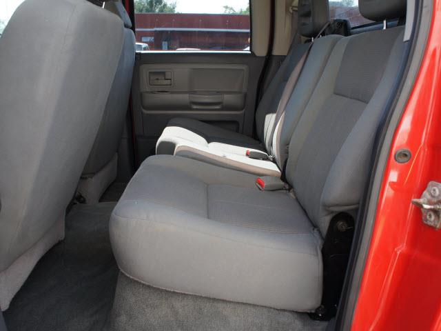 Dodge Dakota SLT Pickup Truck