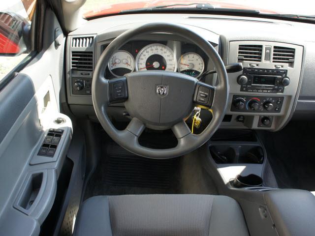 Dodge Dakota 2005 photo 1