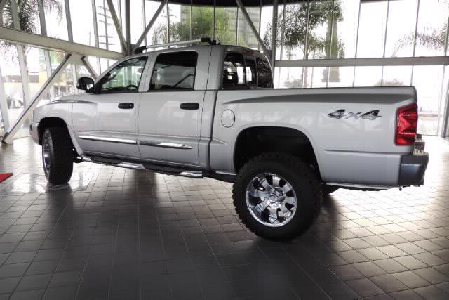 Dodge Dakota SL2 Pickup Truck