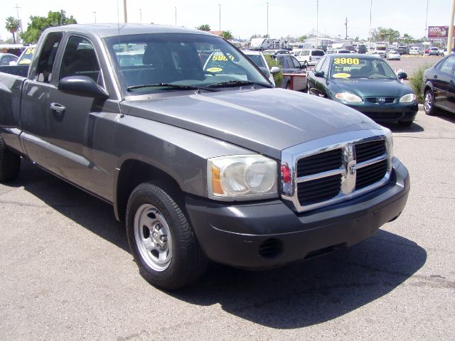 Dodge Dakota 2005 photo 2