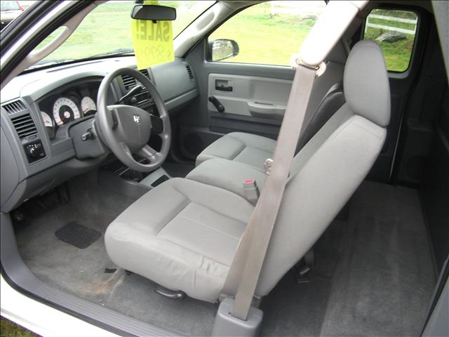 Dodge Dakota 2005 photo 2