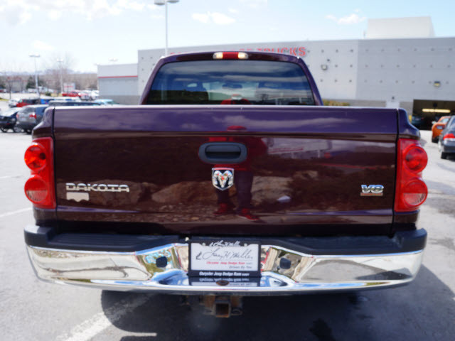 Dodge Dakota 2005 photo 2
