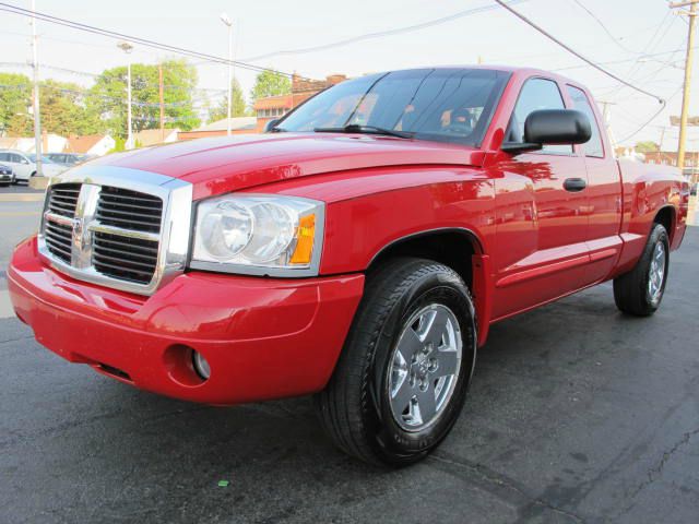 Dodge Dakota 6.3 Box ST Pickup Truck