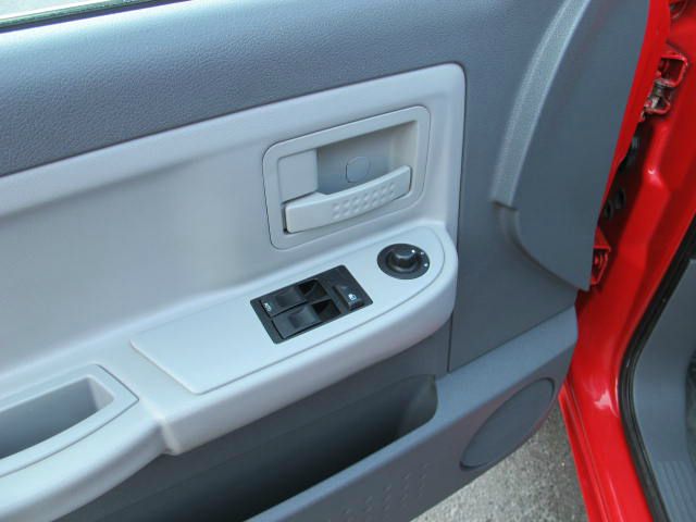 Dodge Dakota 2005 photo 5