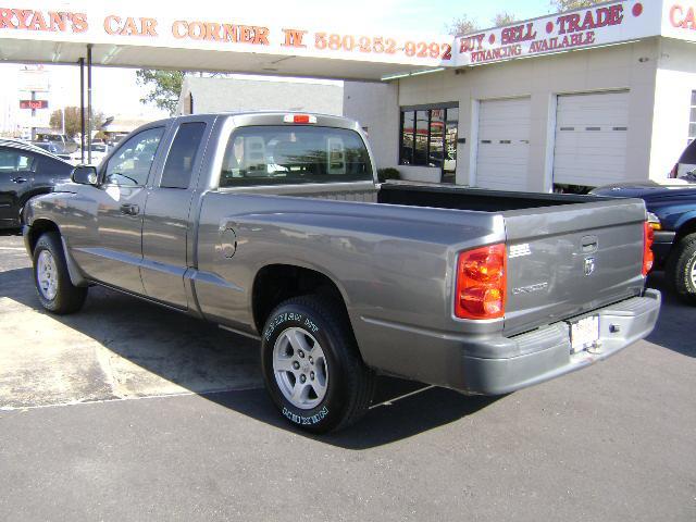 Dodge Dakota 2005 photo 2