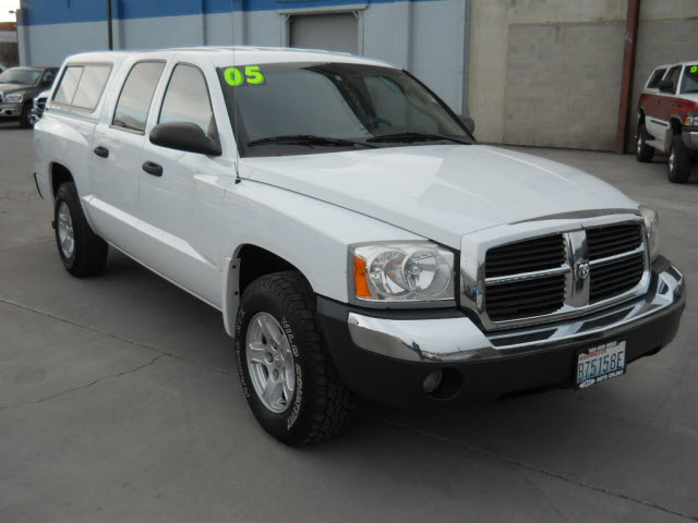 Dodge Dakota 2005 photo 1