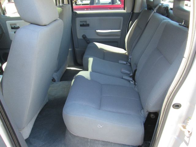 Dodge Dakota 2005 photo 2